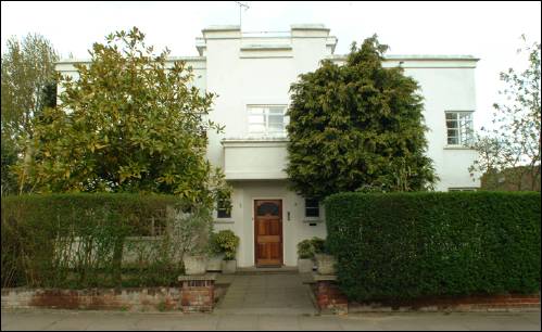 13 Rowan Walk